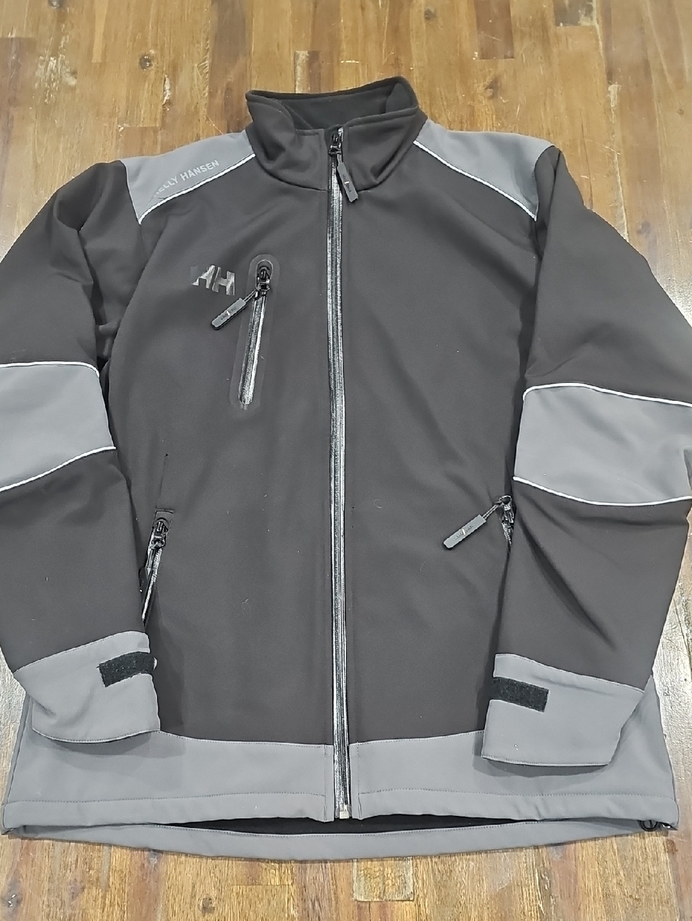 Helly Hansen Men’s Black and Gray Softshell Performance Jacket